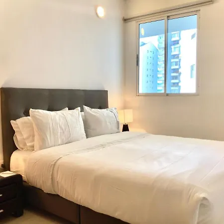 Apartahotel Charming 2br With Terrace In El Laguito *